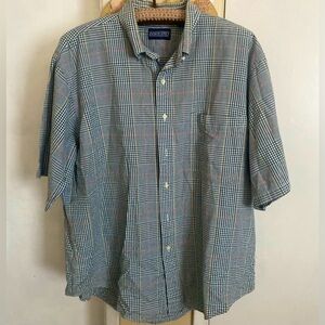 LANDS’ END Mens Button down short sleeved shirt sz XL